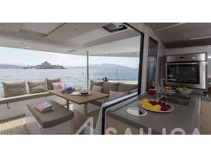 Astréa 42 - Yacht Charter Sailica