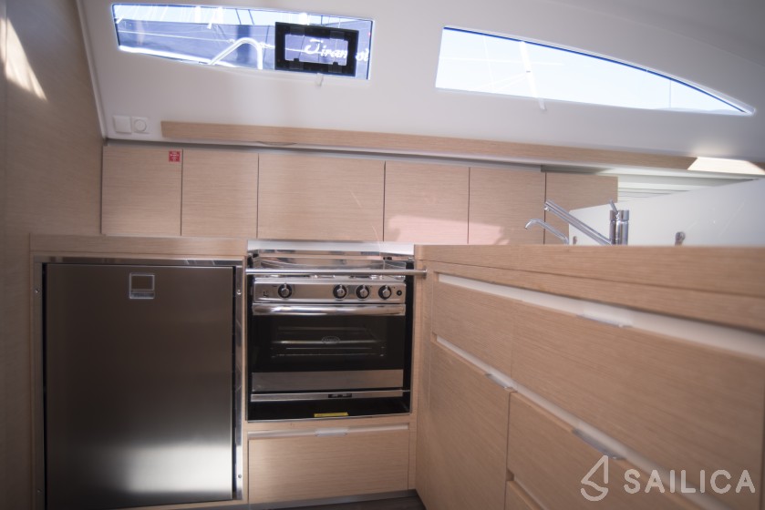 Elan 45 - Yacht Charter Sailica