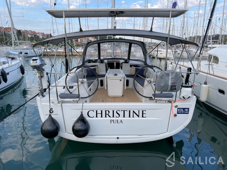 Oceanis 40.1 - Yacht Charter Sailica