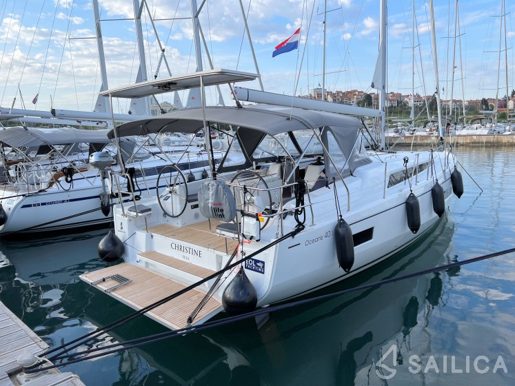 Oceanis 40.1 - Yacht Charter Sailica