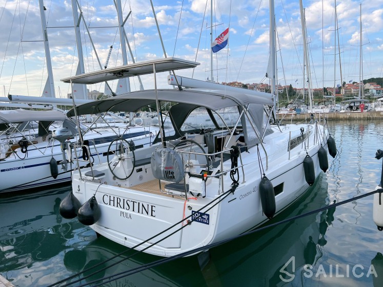 Oceanis 40.1 - Yacht Charter Sailica