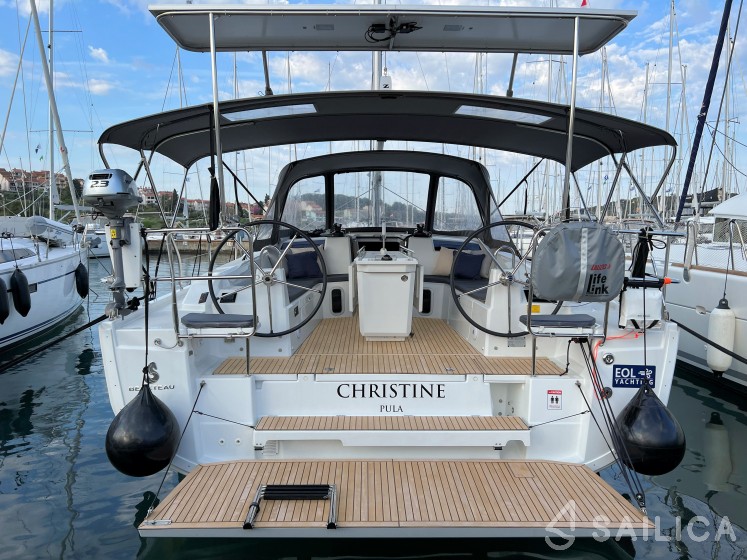 Oceanis 40.1 - Yacht Charter Sailica