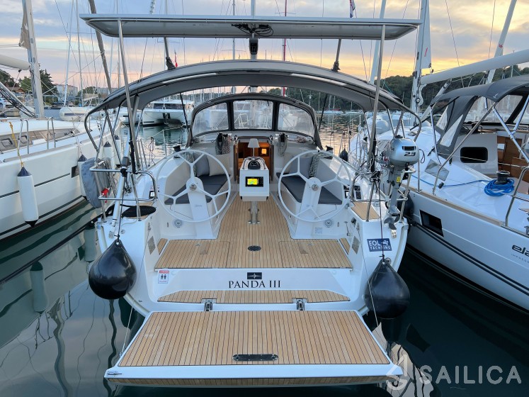 Bavaria 41 Cruiser - Yacht Charter Sailica
