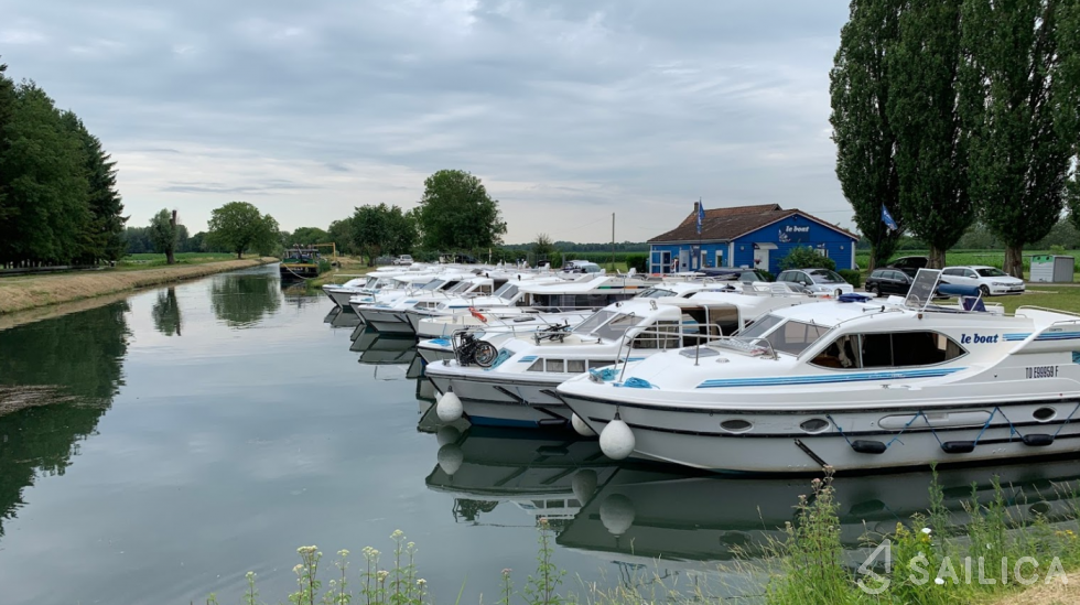 Le Boat Magnifique - Yacht Charter Sailica