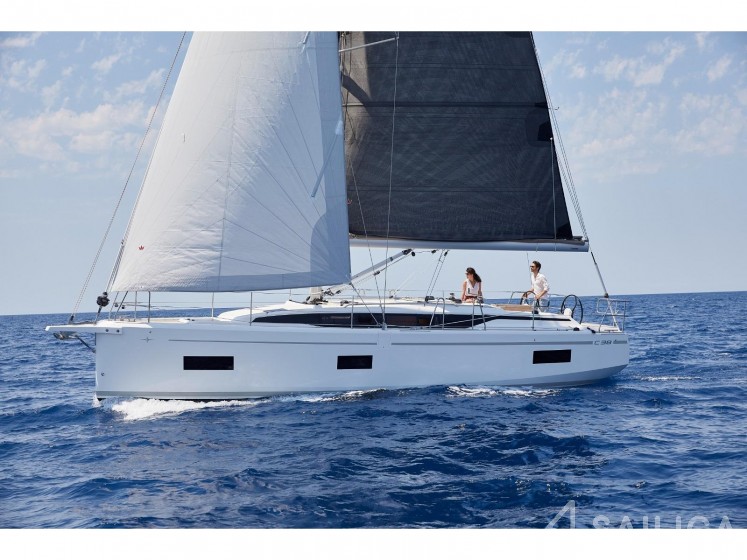 Bavaria 38 - Yacht Charter Sailica