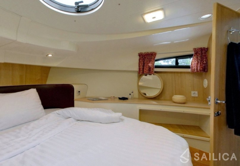 Le Boat Mystique - Yacht Charter Sailica