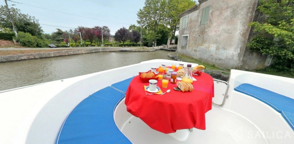 Le Boat Mystique - Yacht Charter Sailica