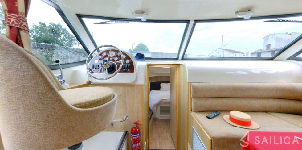 Le Boat Mystique - Yacht Charter Sailica