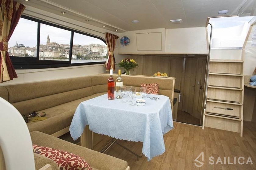 Le Boat Mystique - Yacht Charter Sailica