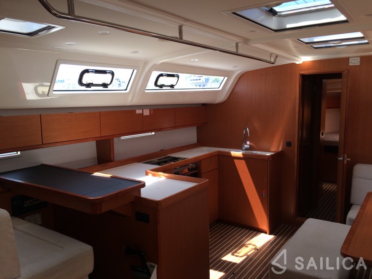 Bavaria 51 Cruiser - Yacht Charter Sailica