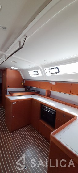 Bavaria 51 Cruiser - Yacht Charter Sailica