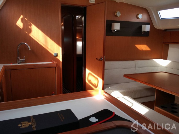 Bavaria 51 Cruiser - Yacht Charter Sailica