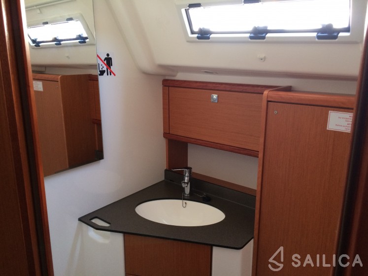 Bavaria 51 Cruiser - Yacht Charter Sailica