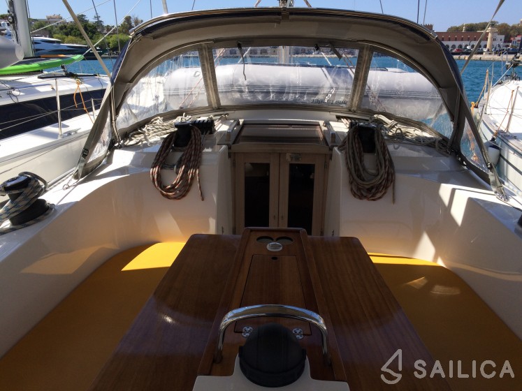 Bavaria 41 Cruiser - Yacht Charter Sailica