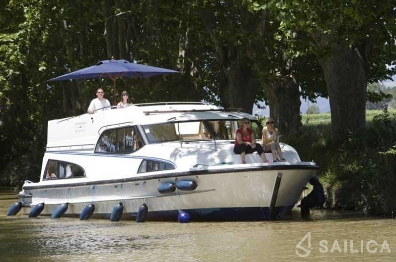 Le Boat Royal Mystique A - Yacht Charter Sailica