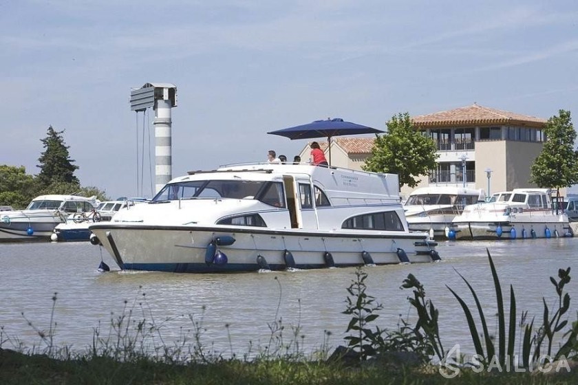 Le Boat Royal Mystique A - Yacht Charter Sailica