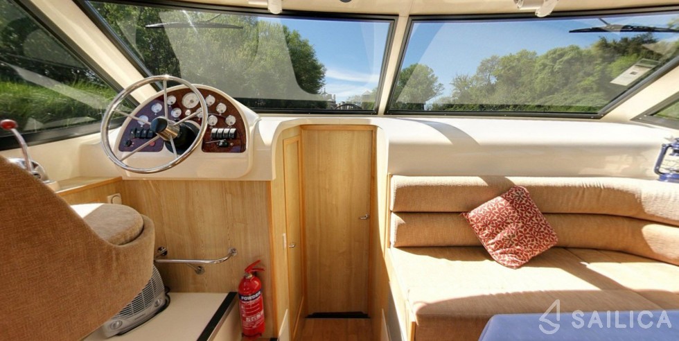 Le Boat Royal Mystique A - Yacht Charter Sailica