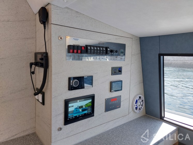 Luna 47 - Yacht Charter Sailica