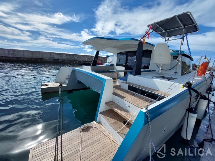 Luna 47 - Yacht Charter Sailica