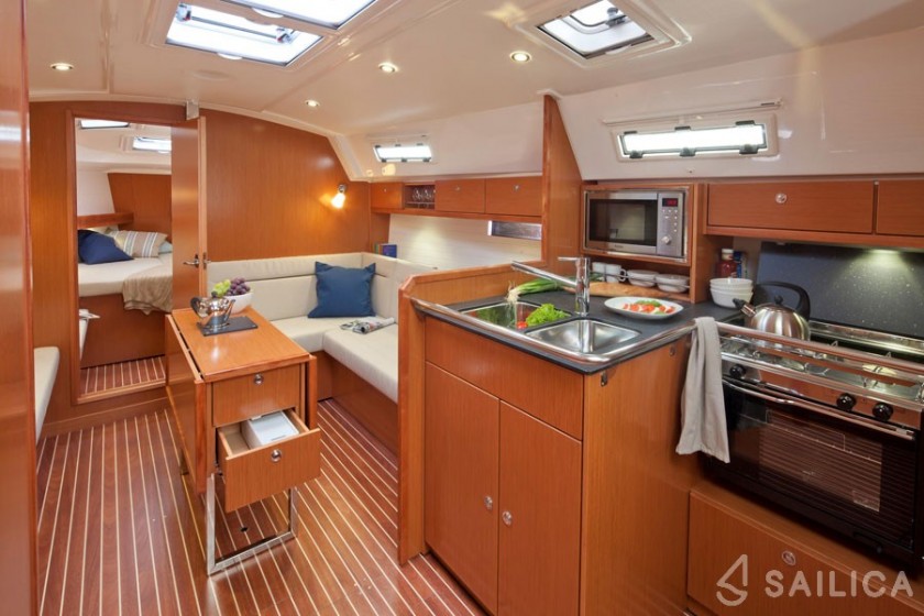 Bavaria Cruiser 36 - Yacht Charter Sailica