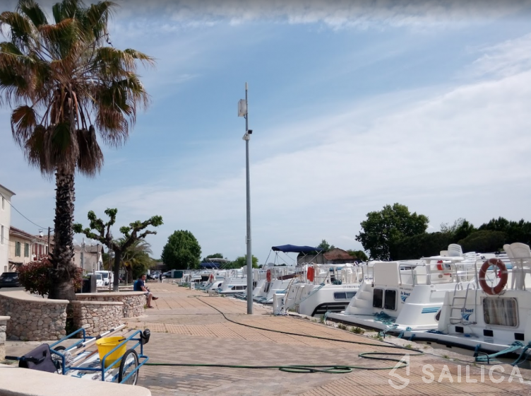 Le Boat Salsa A - Yacht Charter Sailica
