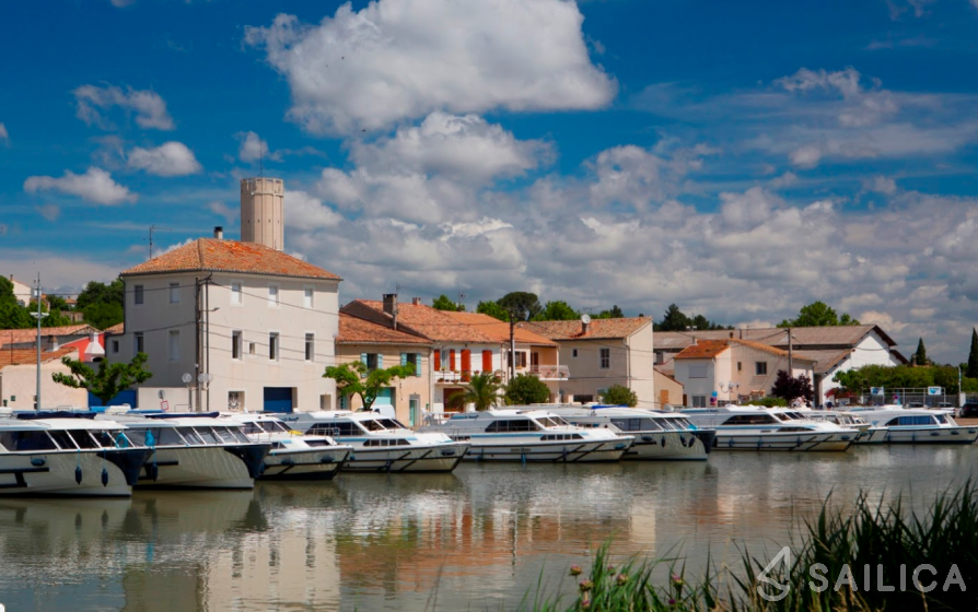 Le Boat Salsa A - Yacht Charter Sailica