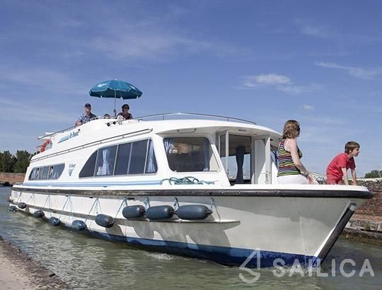 Le Boat Salsa B - Yacht Charter Sailica