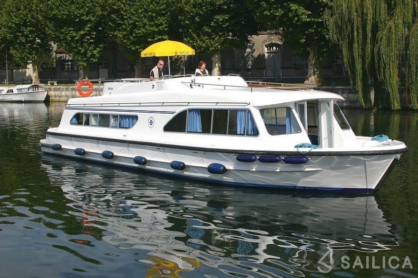Le Boat Salsa B - Yacht Charter Sailica