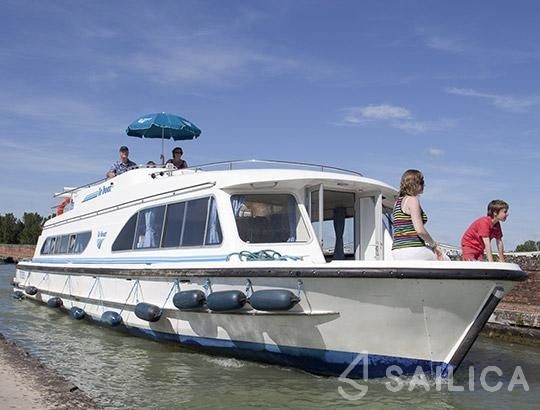 Le Boat Salsa B - Yacht Charter Sailica