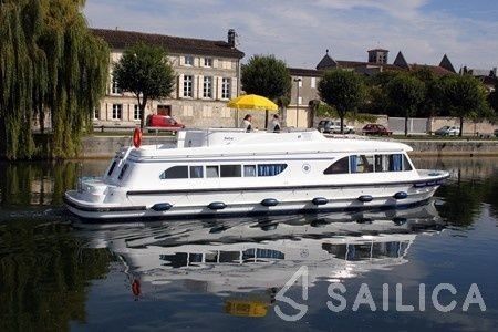 Le Boat Salsa B - Yacht Charter Sailica