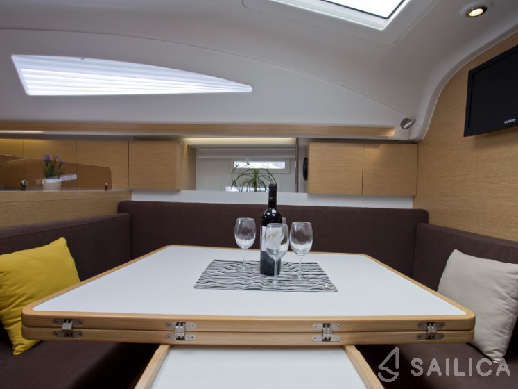 Elan 444 Impression - Yacht Charter Sailica
