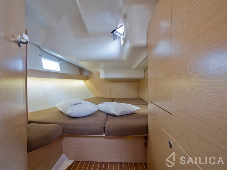 Elan 444 Impression - Yacht Charter Sailica