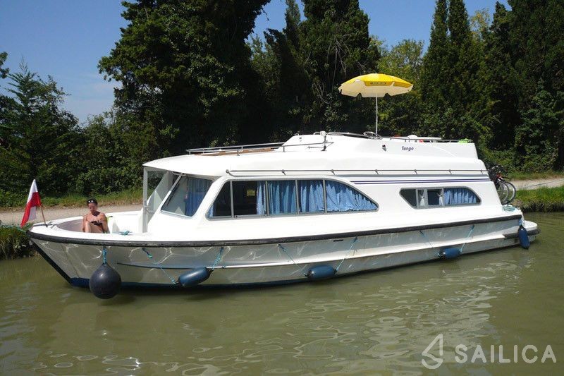 Le Boat Tango - Yacht Charter Sailica