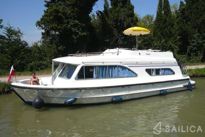 Le Boat Tango - Yacht Charter Sailica