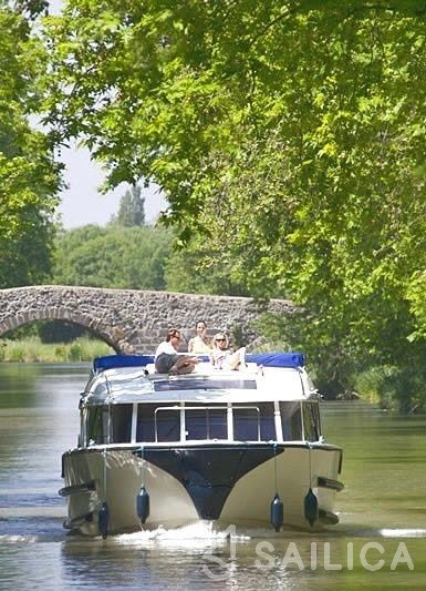 Le Boat Vision 2 - Yacht Charter Sailica