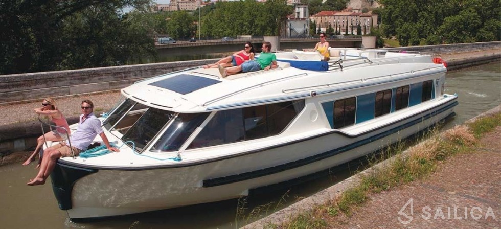 Le Boat Vision 2 - Yacht Charter Sailica