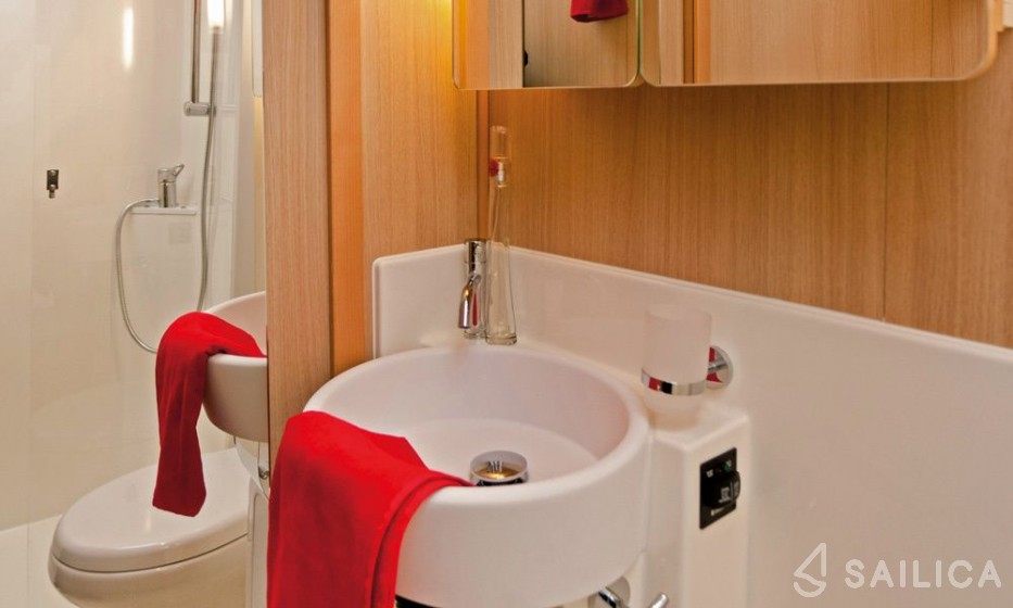 Le Boat Vision 3 - Yacht Charter Sailica