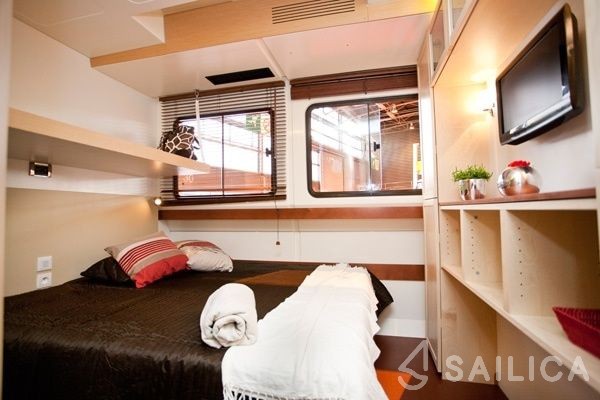 Le Boat Vision 3 - Yacht Charter Sailica