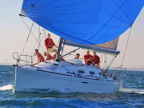 First 36.7 - Yacht Charter Sailica