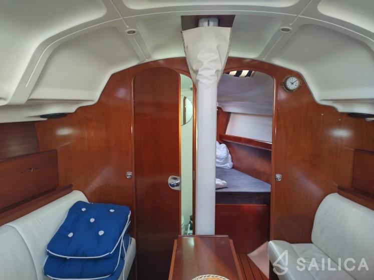 First 36.7 - Yacht Charter Sailica