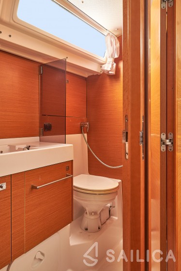 Sun Odyssey 509 - Yacht Charter Sailica