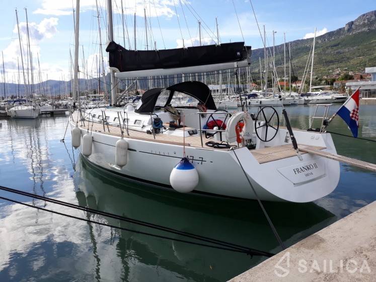 First 47.7 - Yacht Charter Sailica