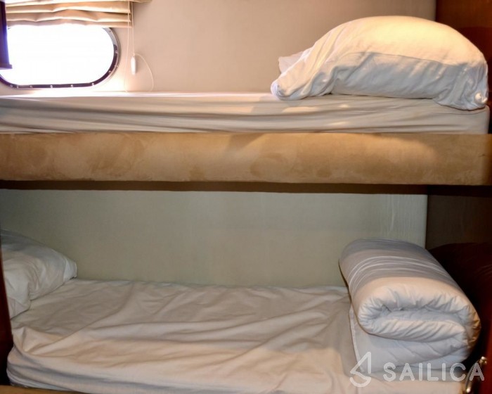 Marquis 69 - Yacht Charter Sailica
