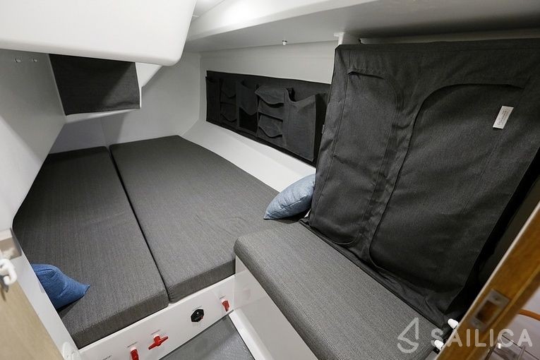 Ofcet 32 sc - Yacht Charter Sailica