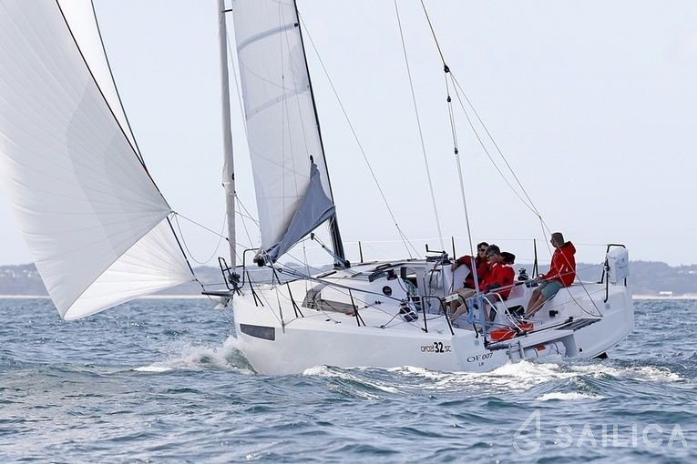 Ofcet 32 sc - Yacht Charter Sailica