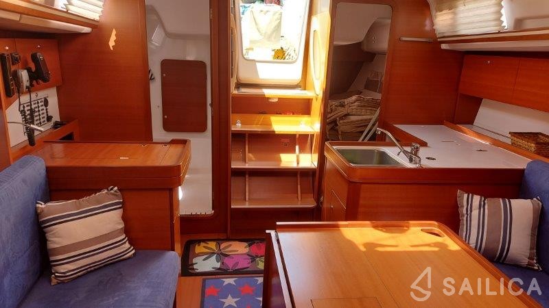 Dufour 335 Grand Large - Yacht Charter Sailica