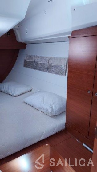 Dufour 335 Grand Large - Yacht Charter Sailica