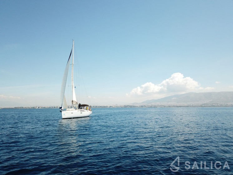 Oceanis 46 - Yacht Charter Sailica