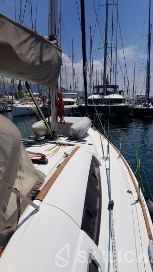 Oceanis 46 - Yacht Charter Sailica