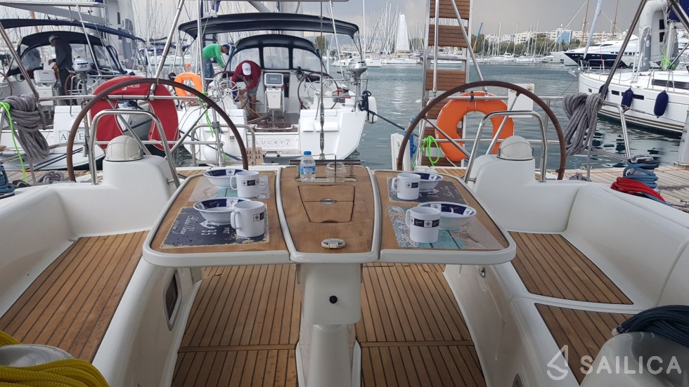 Oceanis 46 - Yacht Charter Sailica